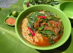 Bún bò cay "ngất ngây" muốn... khóc