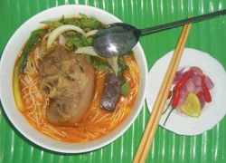 Bún bò giò heo