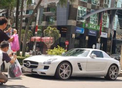 Cận cảnh Mercedes SLS AMG duy nhất tại Việt Nam