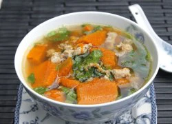 [Chế biến] - Canh bí đỏ nấu với thịt nạc băm