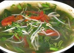 [Chế biến] - Canh rau muống nấu me chua