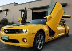 Chiêm ngưỡng 'người máy Transformers' Bumblebee trong hình dạng limousine