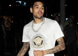 Chris Brown chửi nhau với fan