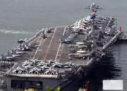 Đoàn Việt Nam thăm tàu sân bay USS George Washington