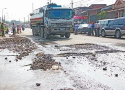 Đợi vốn nâng cấp đường vận chuyển bauxite