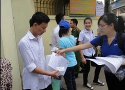 Giá cả tăng, sinh viên bươn chải làm thêm