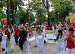 Hơn 500 fan Việt nhảy Flashmob mừng Jaejoong