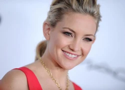 Kate Hudson quyến rũ với váy khoét cổ 'sâu hút'