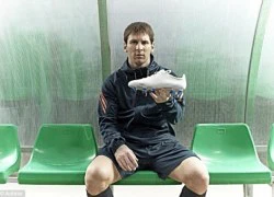 Lionel Messi &#8220;nhờ&#8221; fan thiết kế giày cho mình