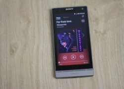 Ngắm Xperia SL màu hồng và xám tại VN