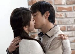 Suzy: "Lúc hôn Lee Je Hoon tôi rất buồn ngủ"