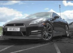 Webber và Usain Bolt thuần hóa Nissan GT-R