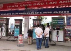 Xăng lẫn methanol: Không thể đổ cho trời