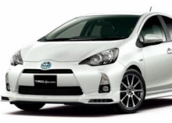 Aqua lần đầu tiên vượt mặt Prius tại thị trường Nhật