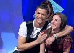 C. Ronaldo làm chuyên gia tâm lý