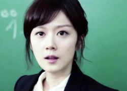 "Cô giáo" Jang Na Ra ngỡ ngàng hứng mưa giấy