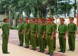 Con nghiện chui lọt cửa công