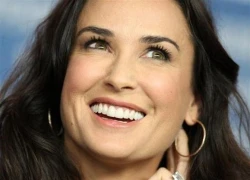 Demi Moore mừng sinh nhật ở Trung Đông