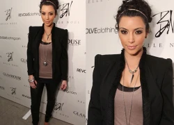 Diện blazer chất như Kim Kardashian