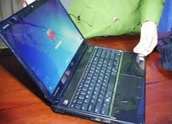 Dọn phòng&#8230; tiện tay &#8220;dọn&#8221; luôn laptop