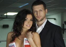 'Hậu phương' nóng bỏng của tay đấm Carl Froch