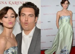 Keira Knightley khoe "màn hình phẳng" trên thảm đỏ