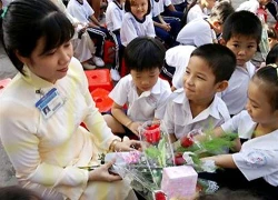 Ngày nhà giáo, mang khoai, sắn tặng thầy cô