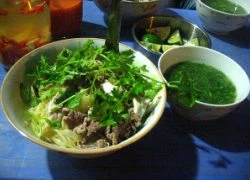 Nhớ phở trộn Hà thành ngày se lạnh