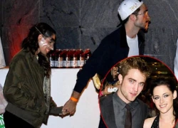 Robert và Kristen tay trong tay dự Halloween