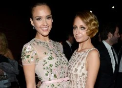 Sức hấp dẫn khó cưỡng của bà mẹ 2 con Jessica Alba