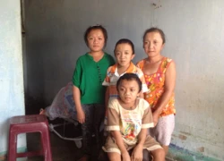 Thương 4 mẹ con gãy chân tay như cơm bữa