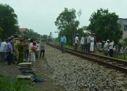 Va quệt tàu hoả, một thanh niên chết thảm