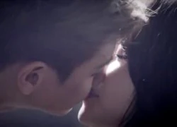 Yoseob (B2ST) hôn môi bạn diễn trong MV riêng