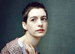 Anne Hathaway: 'Sống dở chết dở' cùng nhân vật