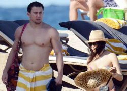 Channing Tatum hôn vợ nồng nàn trên biển