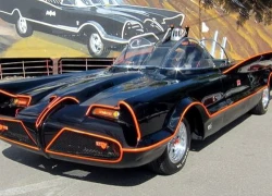 Đấu giá chiếc Batmobile đầu tiên trong phim Batman