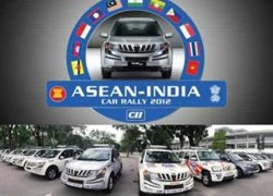 Đoàn diễu hành xe ô tô ASEAN - Ấn Độ đến Việt Nam