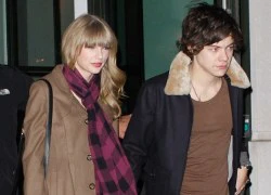 Harry và Taylor Swift tình tứ nắm tay rời khách sạn