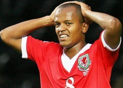 Hồi ức kinh hoàng của Robert Earnshaw: Chạy nhanh trước khi đạn bay vào đầu