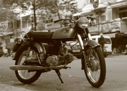 Honda Benly 50S 'cáu cạnh' giữa Sài thành