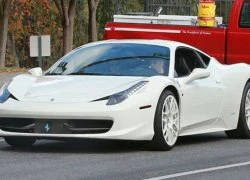 Justin Bieber 'lấy lòng' với bạn gái bằng Ferrari xịn