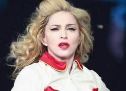 Madonna tức điên vì fan hút thuốc lá