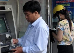 Rút tiền ATM nội mạng chính thức bị thu phí