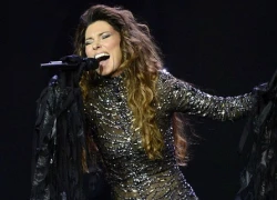 Shania Twain trở lại sân khấu sau 8 năm