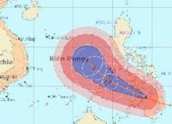 Siêu bão Bopha tiến vào biển Đông