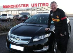 Sir Alex Ferguson thích vi vu cùng Chevrolet Volt