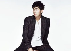 Song Joong Ki khoe vẻ nam tính trên tạp chí