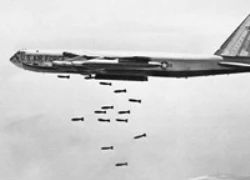 Sụp đổ "thần tượng B-52"