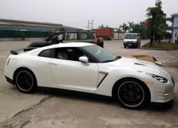 'Tia chớp' Nissan GT-R 2012 đến Quảng Ninh