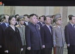 Vợ chồng Kim Jong-un làm giỗ cha